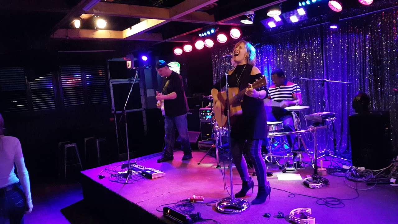 Hire Audiograph Dance Band in Calgary, Alberta