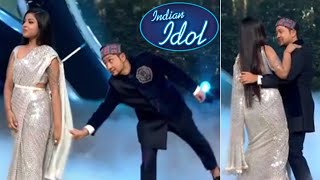 Download lagu Pawandeep Aur Arunita ka 'kuch kuch hota h' gaane pr  performance ! Indian Idol 12 ! Indian Idol Spy mp3