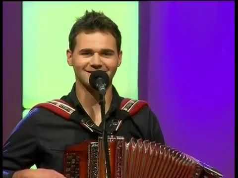 TEKMOVALNI NASTOP - ANSAMBEL ČEŠNJEV CVET