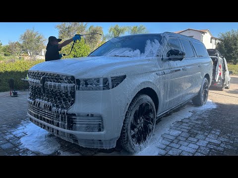 Thumbnail for Detailing a ￼Lincoln Navigator ￼ by Lincoln Navigator