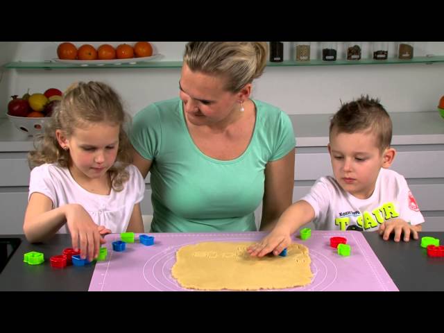 Video teaser for Cookie cutters alphabet and numbers DELÍCIA KIDS