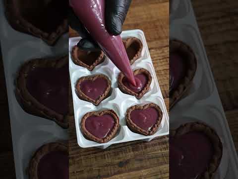 Cookie Tart bon bon chocolat ruby chocolate ganache #shorts