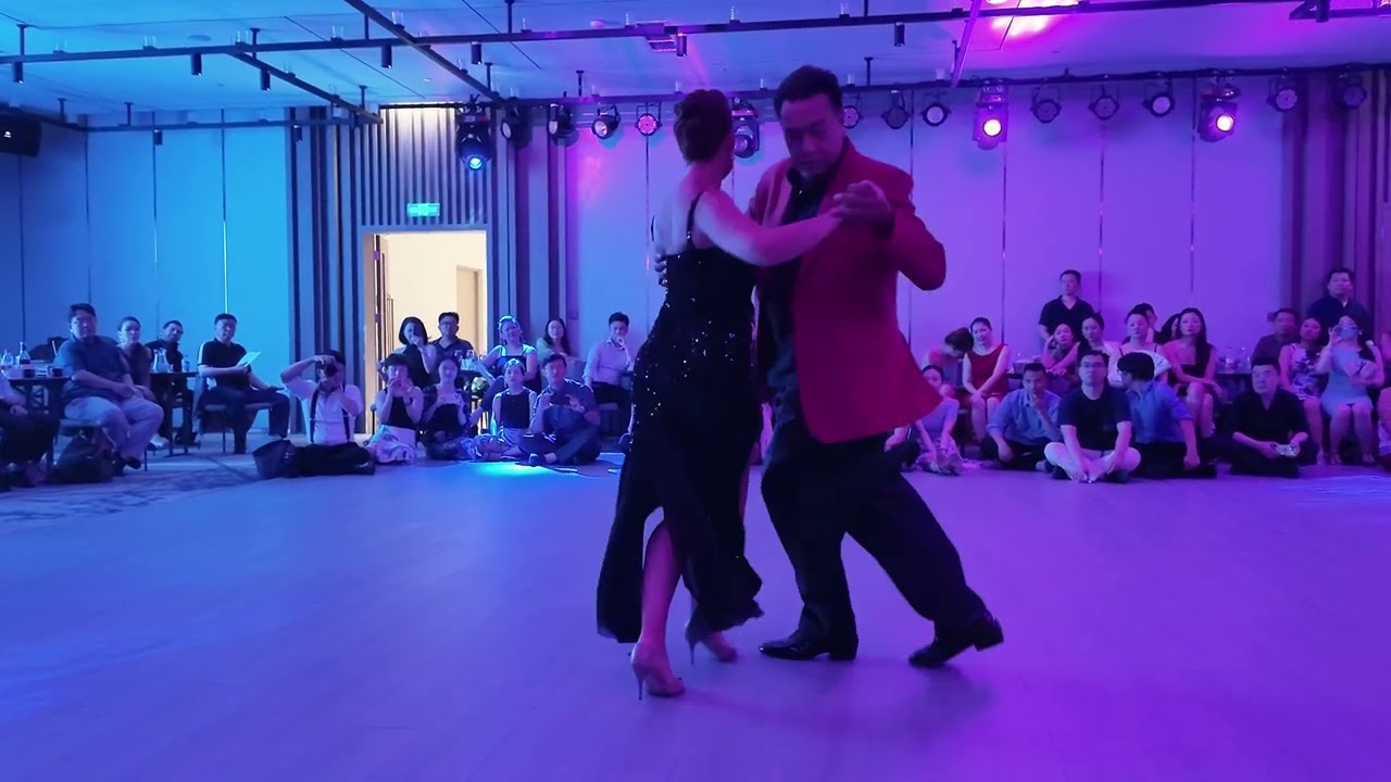 Video thumbnail for Mariano "Chicho" Frumboli & Juana Sepulveda 2/5 - Sueno Azul (Osvaldo Fresedo) Tango - Shanghai 2025