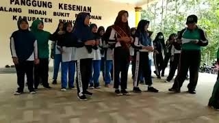 preview picture of video 'SEKOLAH RAMAH ANAK SMP N 3 PRINGSEWU DI TAMAN WISATA TALANG INDAH PRINGSEWU LAMPUNG'