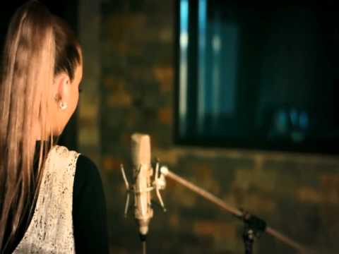 Giulia - Vorbe Goale  @ By Negrutzu