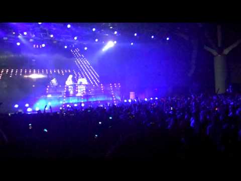 David Guetta @ Vancouver Convention Centre "One More Sounds - Arno Cost Rework"