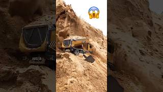 Download lagu RC Dump Truck Operator Faces Off Against Landslide mp3