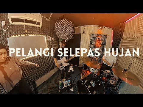 Pelangi Selepas Hujan - Dwi Putra feat A.Y.U ( OFFICIAL VIDEO )