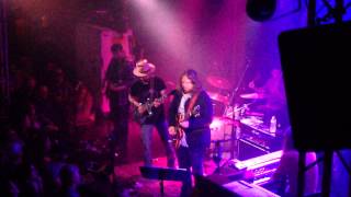 Jackie Greene & Rich Robinson "Oh Sweet Nuthin'"