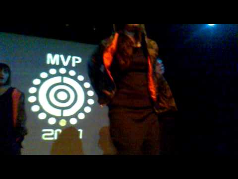 M.V.P. (엠비피) - 2NE1 (투에니원)  - Clap Your Hands