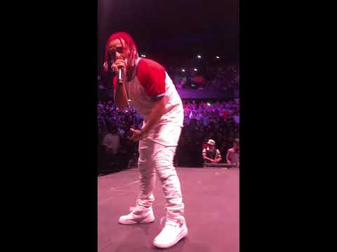 Bad Bunny  En Concierto   2017 Mty  Dj Aza  &  Dj Bekman The Lab Music