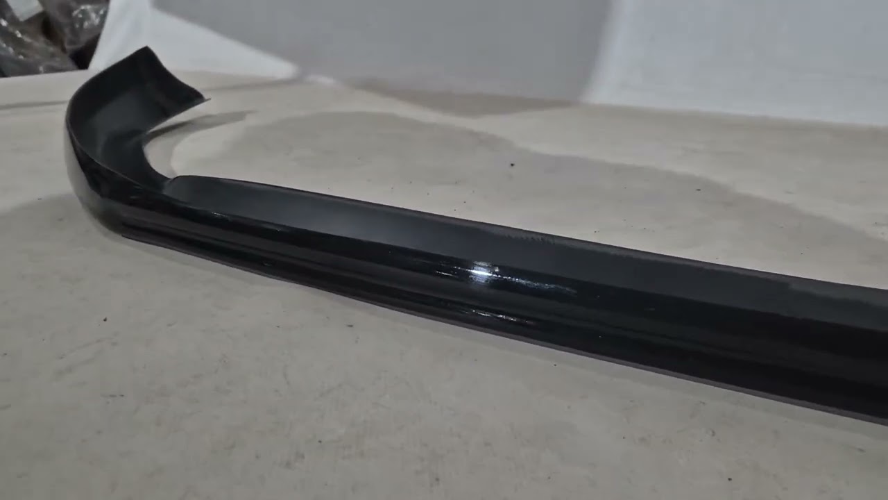 Передний лип DPT V-2 (для штатного бампера, 2012-2017, черный глянец) Video 1