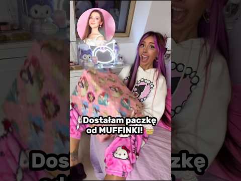 GIFT from MUFFINAART! 😍🧁 #muffin #gift #parcel #surprise #kuromi #kuromigirl #opening