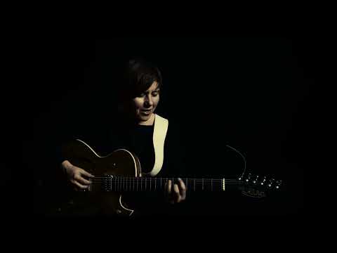 Masha Qrella - I wanna dance with somebody (Official Video)