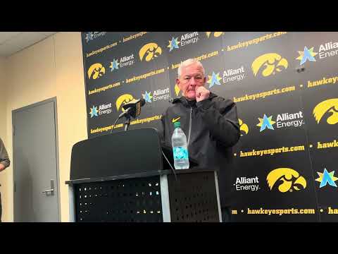 Kirk Ferentz reacts to Iowa football’s loss to Oregon