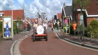preview picture of video 'Optocht 5 Mei 2010 Oostwold'