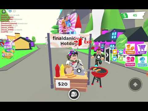 in adopt me con un fan