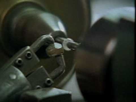 So wird ein Rohdiamant zu einem Brillanten ...