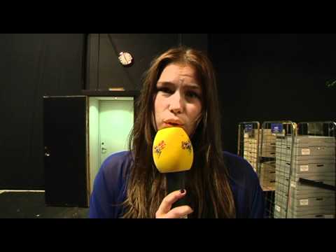 IDOL Molly Pettersson - White Light Moment