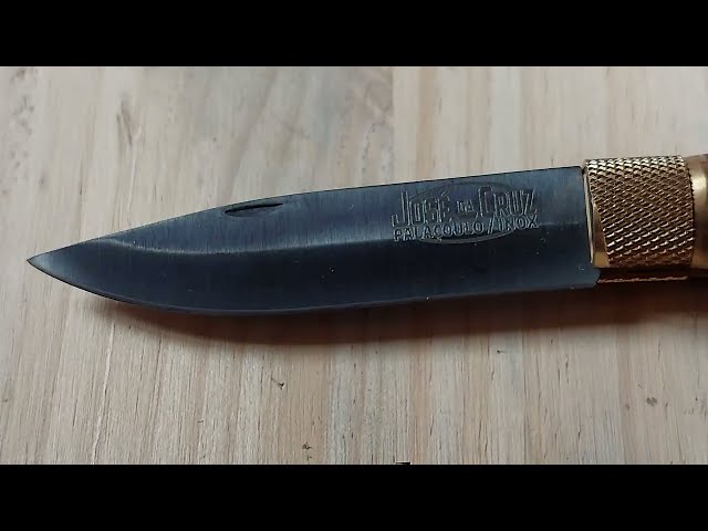 Vídeo relacionado con Parabellum MARTINS Navaja hoja 7cm acero 420 mango madera haya con tenedor y abrebotellas