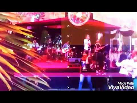 Tobakustik band Live medan