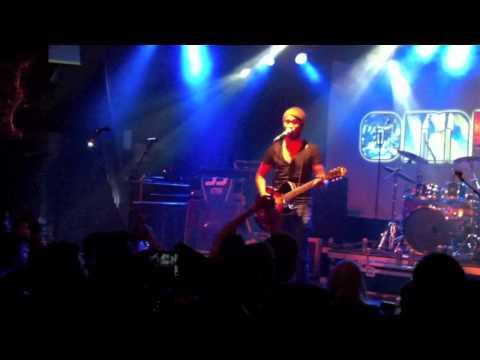 Johnny Burn - Schön gsi (live aus der Schüür inkl. Stagediving)