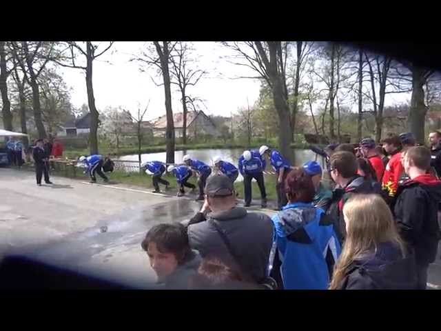Zdešov, před Kulturním domem, 19. 04. 2014
