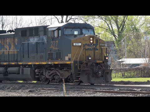 Steel bars!  Very heavy load in Deshler 5-6-23.   Warning, lots of screeching wheels.