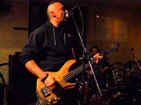 Gloom - 4. 10. 2012 Praha - Cafe na půl cesty - LIVE