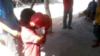 preview picture of video 'wapu huinii' vs. rilu'          pelea...  box juchitan'