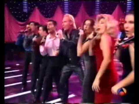 David Civera en canciones de nuestra vida "La moto" todo junto a el cantante de"Los Bravos"