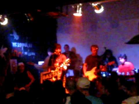 Viejo berry en Acropolis de Luisaaa!!!   04-03-09