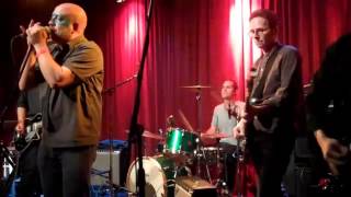 Finn's Motel-Feeling Gravity's Pull & Cuyahoga