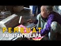 Ibu Ini Meskipun Sudah Tua Tapi Tetap Membuat Parutan JELANG SIANG