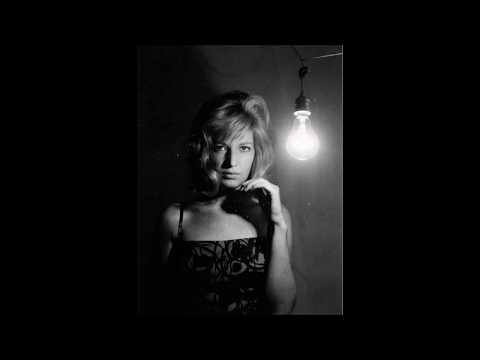 Radio "El Sotano" - Echa Una Moneda En La Jukebox