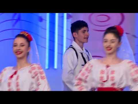 ANSAMBLUL FOLCLORIC PROFESIONIST ''FLACĂRA PRAHOVEI'' -  FAMILIA FAVORIT (ianuarie  2023)