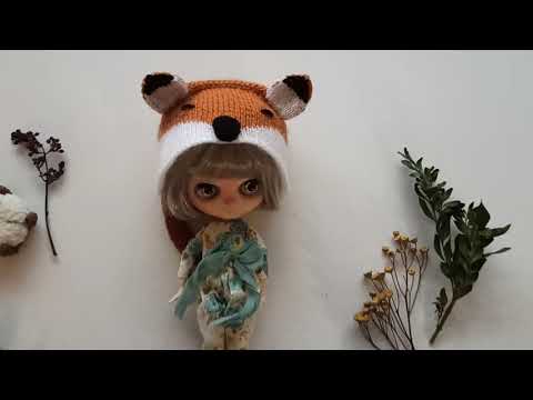 Miniature fox helmet for middie blythe