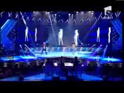 Andreea Lazăr şi Cocoon Kills au cântat "Pisi cea obraznica" pe scena X Factor Romania