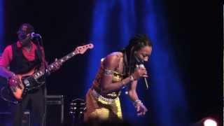 Fatoumata Diawara - African sound & dance styles - Live in Holon (7/8)