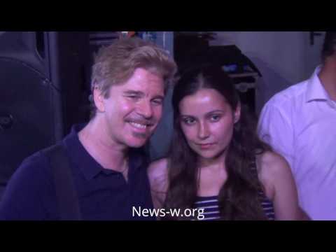 David Arthur Brown (Brazzaville) & fans at Vinzavod, Moscow, 11.08.2016