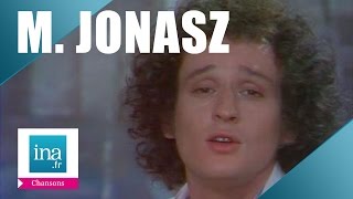 Michel Jonasz "Les vacances au bord de la mer" | Archive INA
