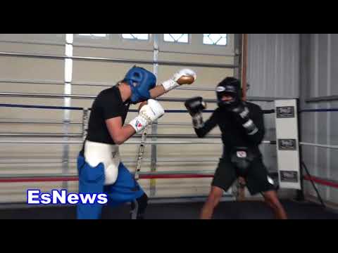Robert Garcia Welcomes New Fighter To Gym EsNews Boxing
