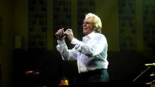 Engelbert Humperdinck sings "My Wife The Dancer" Live in Liverpool 2009