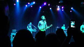 Better Than Ezra - Kevin imitates Willie Nelson singing At the Stars