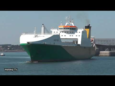 MV HURST POINT LEAVES DEVONPORT NAVAL BASE AT ROYAL WILLIAM YARD - 27th September 2018