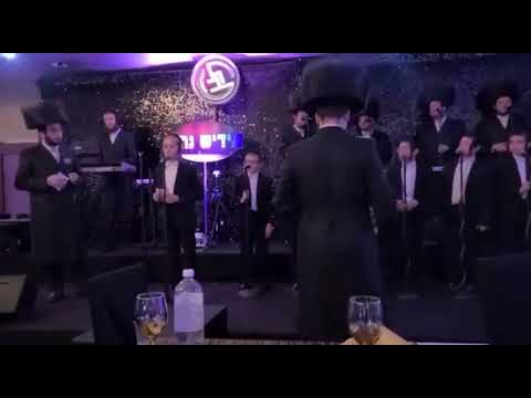 Yoely Brown Ft. Yiddish Nachas & Lev Voices - Dee Rabbi Nigun
