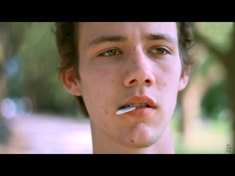 Henning May von AnnenMayKantereit  an der Uni Wiese Köln