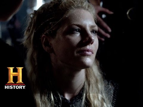 Vikings: Lagertha and Bjorn are Welcomed Home (Season 2, Episode 5) | History