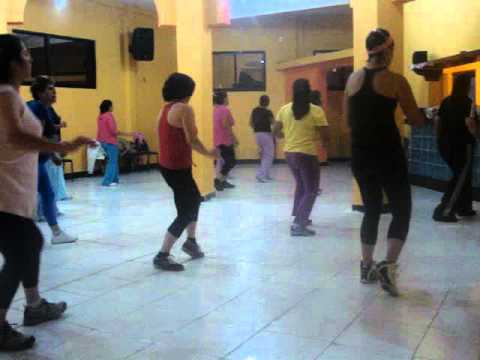 Zumba d @ry - MR SAIK FT CATBOY - MENEANDO LA CINTURA.MPG