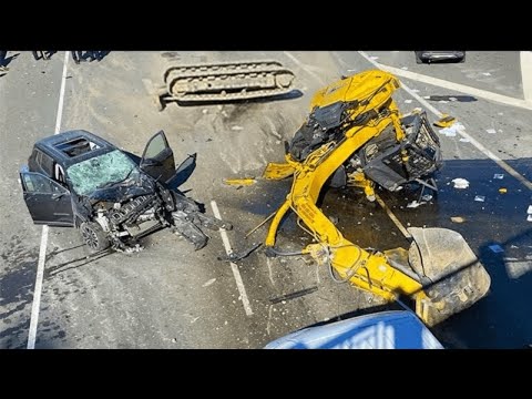 World's Most Dangerous Excavator, Crane & Truck Accident - Crazy Operator Heavy Equipment Skills